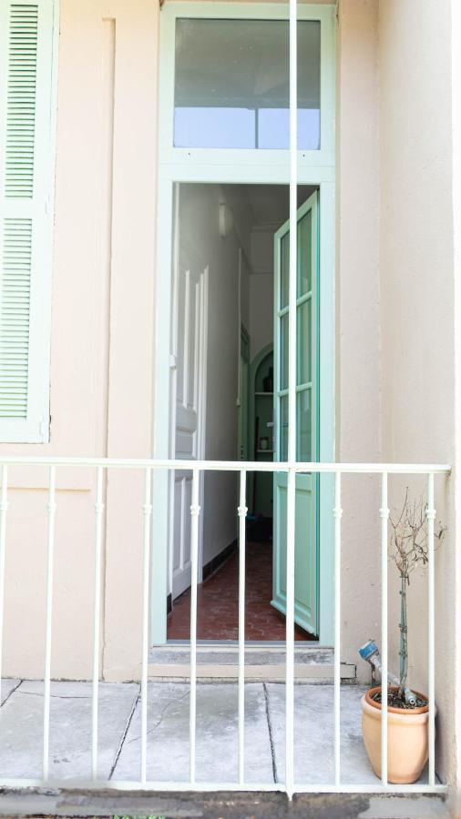 Le Petit Provencal Apartment นีมส์ ภายนอก รูปภาพ