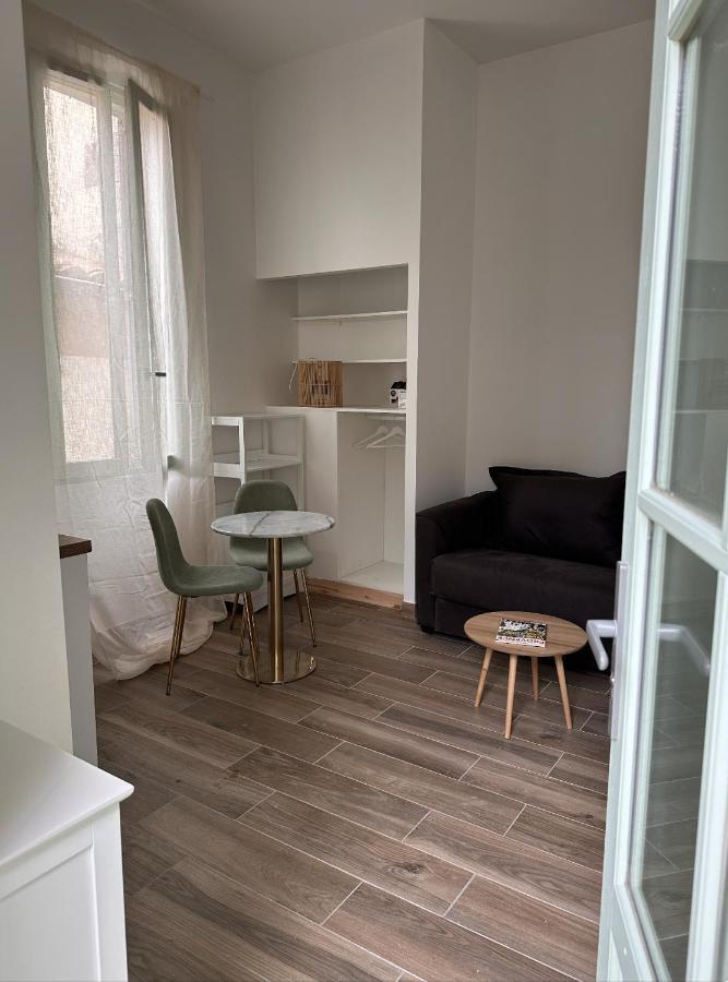 Le Petit Provencal Apartment นีมส์ ภายนอก รูปภาพ